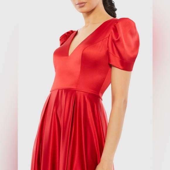 IEENA FOR MAC DUGGAL 26606 NWT Puff Sleeve V-Neck Satin Gown - Picture 3 of 6